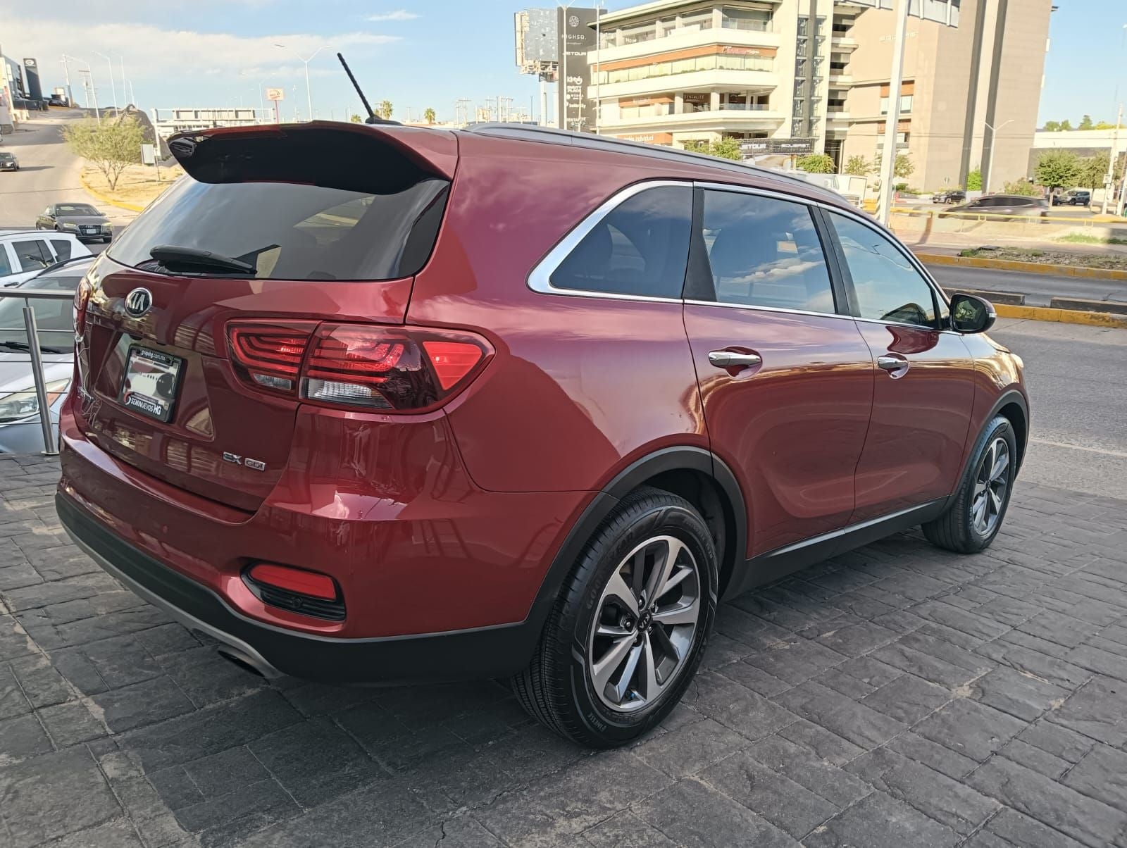 2020 Kia Sorento 2.4 L4 EX Piel 7 Pasajeros At