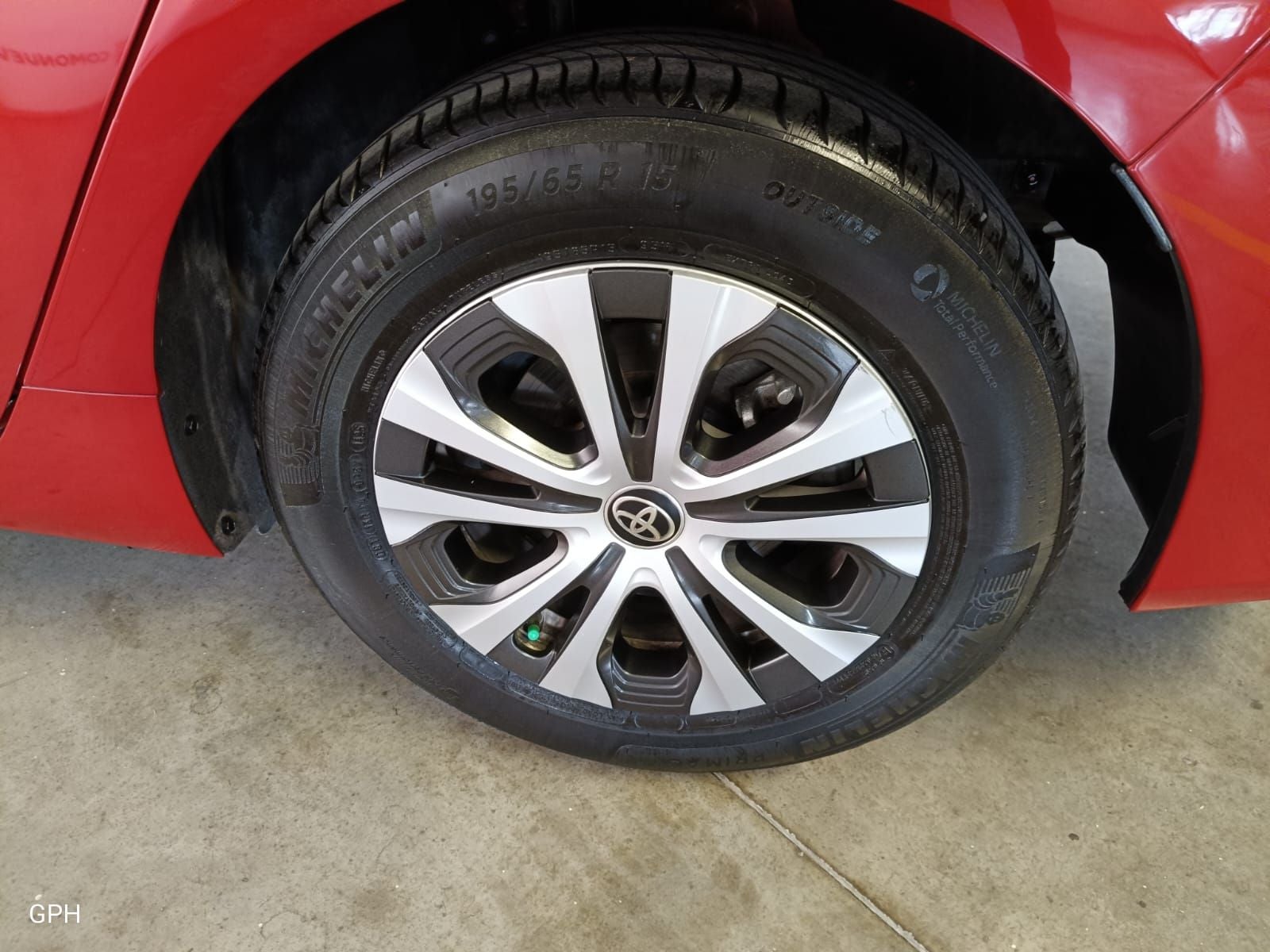 2022 Toyota Prius 1.8 Premium Hibrido At