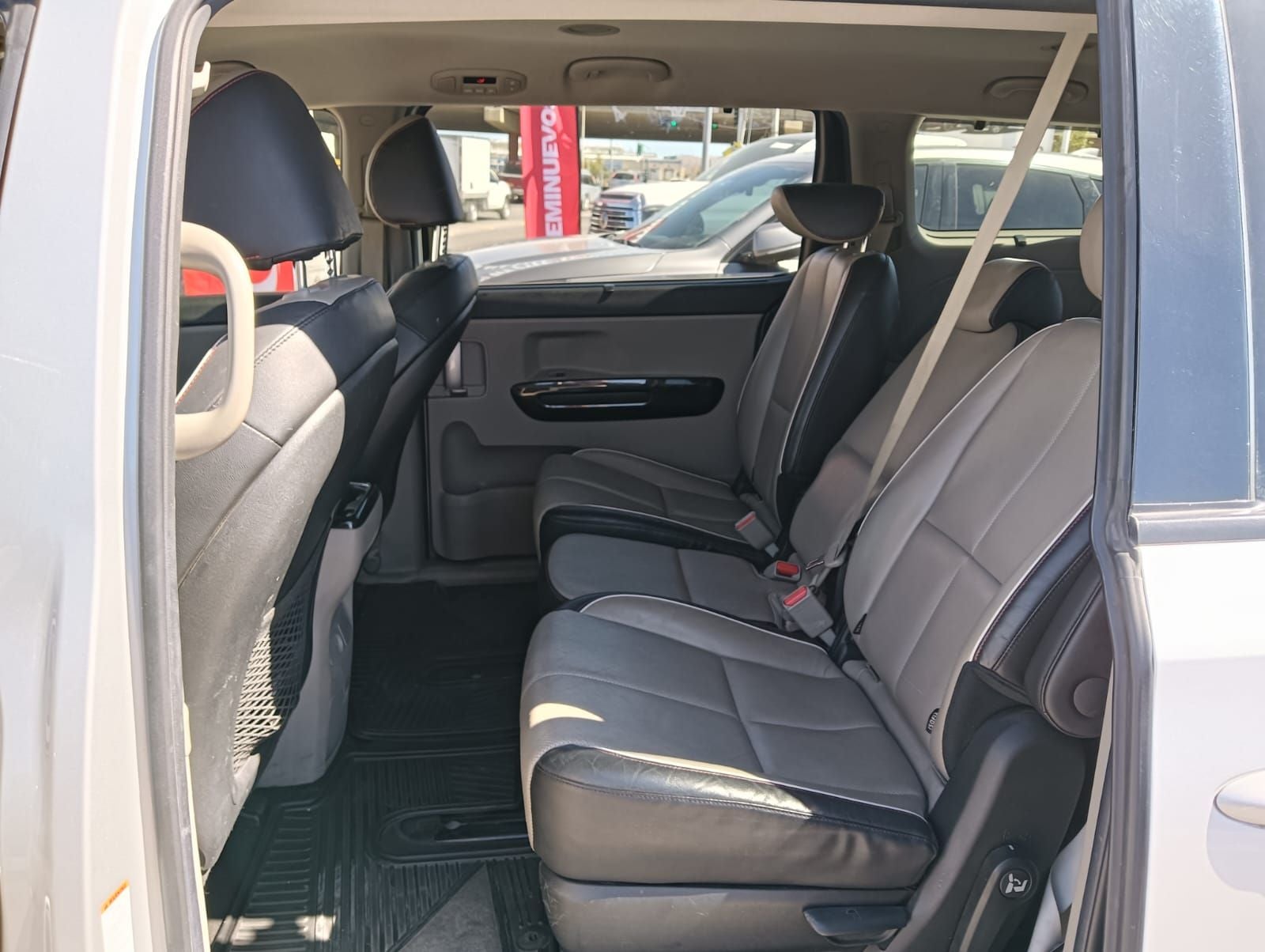 2020 Kia Sedona 3.3 V6 EX Pack Piel 7 Pasajeros At