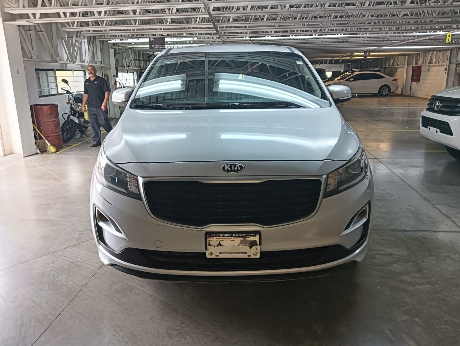 2019 Kia Sedona 3.3 V6 EX Piel 8 Pasajeros At