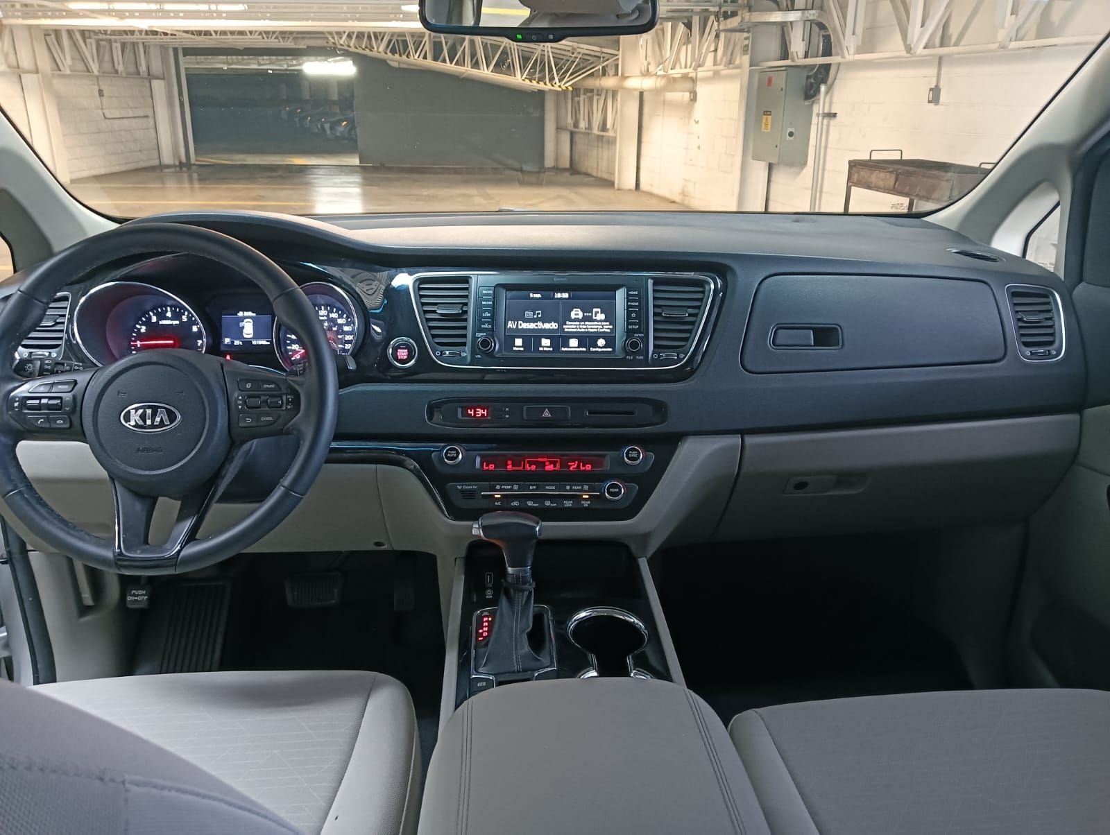 2019 Kia Sedona 3.3 V6 EX Piel 8 Pasajeros At