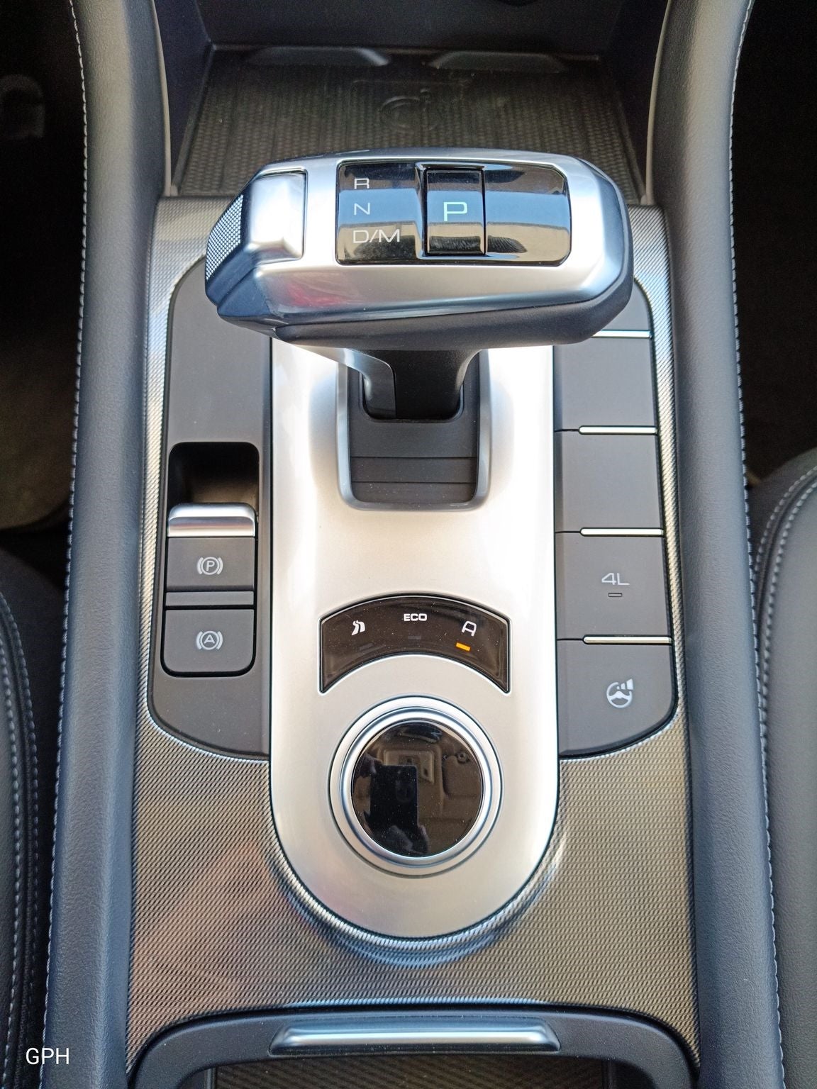 2025 GWM Poer 2.0 Luxury 4x4 At