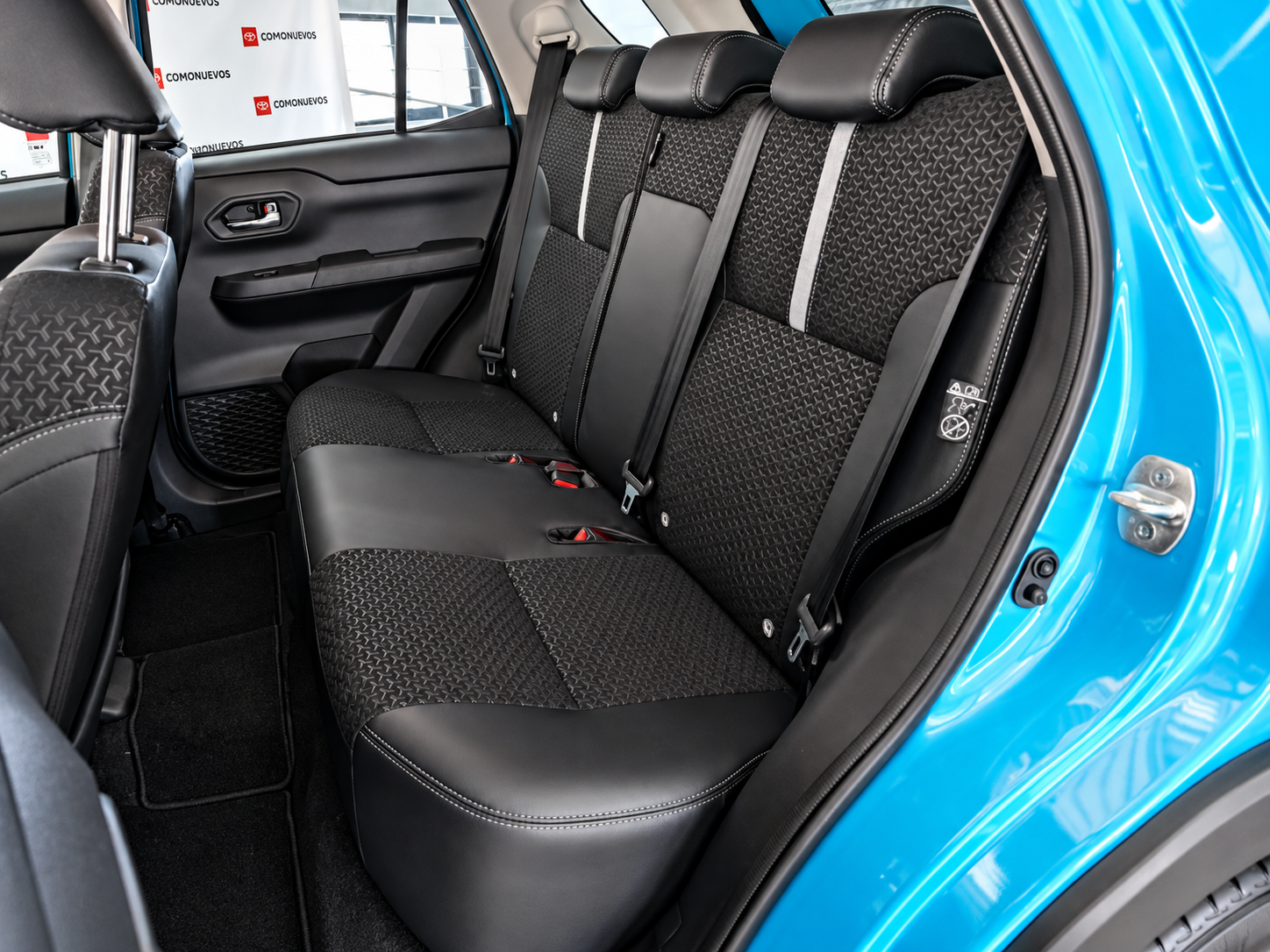 2026 Toyota Raize 1.0 Xle Bitono Cvt At