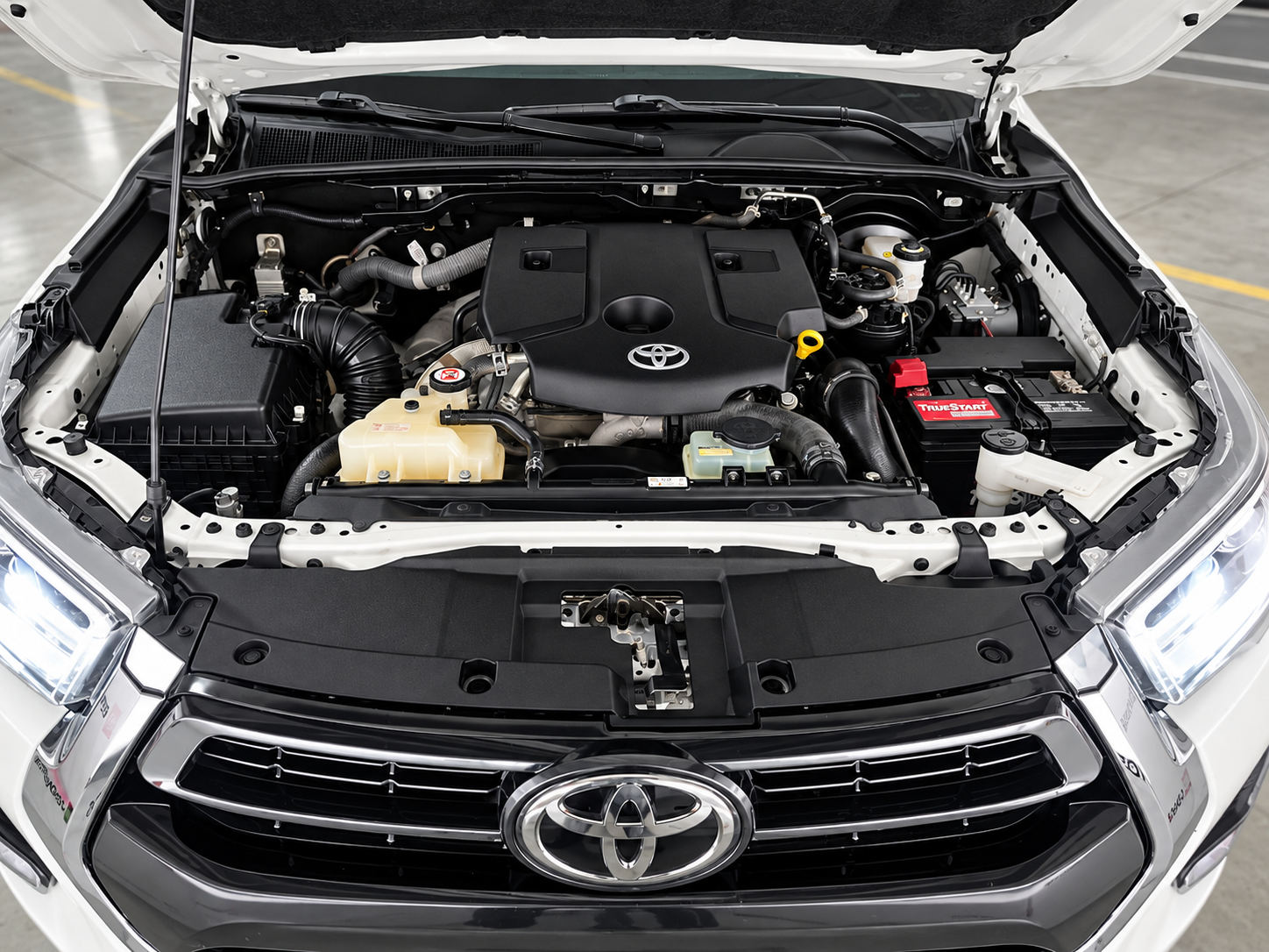 2023 Toyota Hilux 2.8 Tdi Cabina Doble 4x4 At