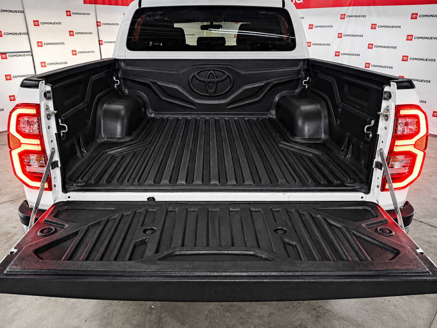 2023 Toyota Hilux 2.8 Tdi Cabina Doble 4x4 At