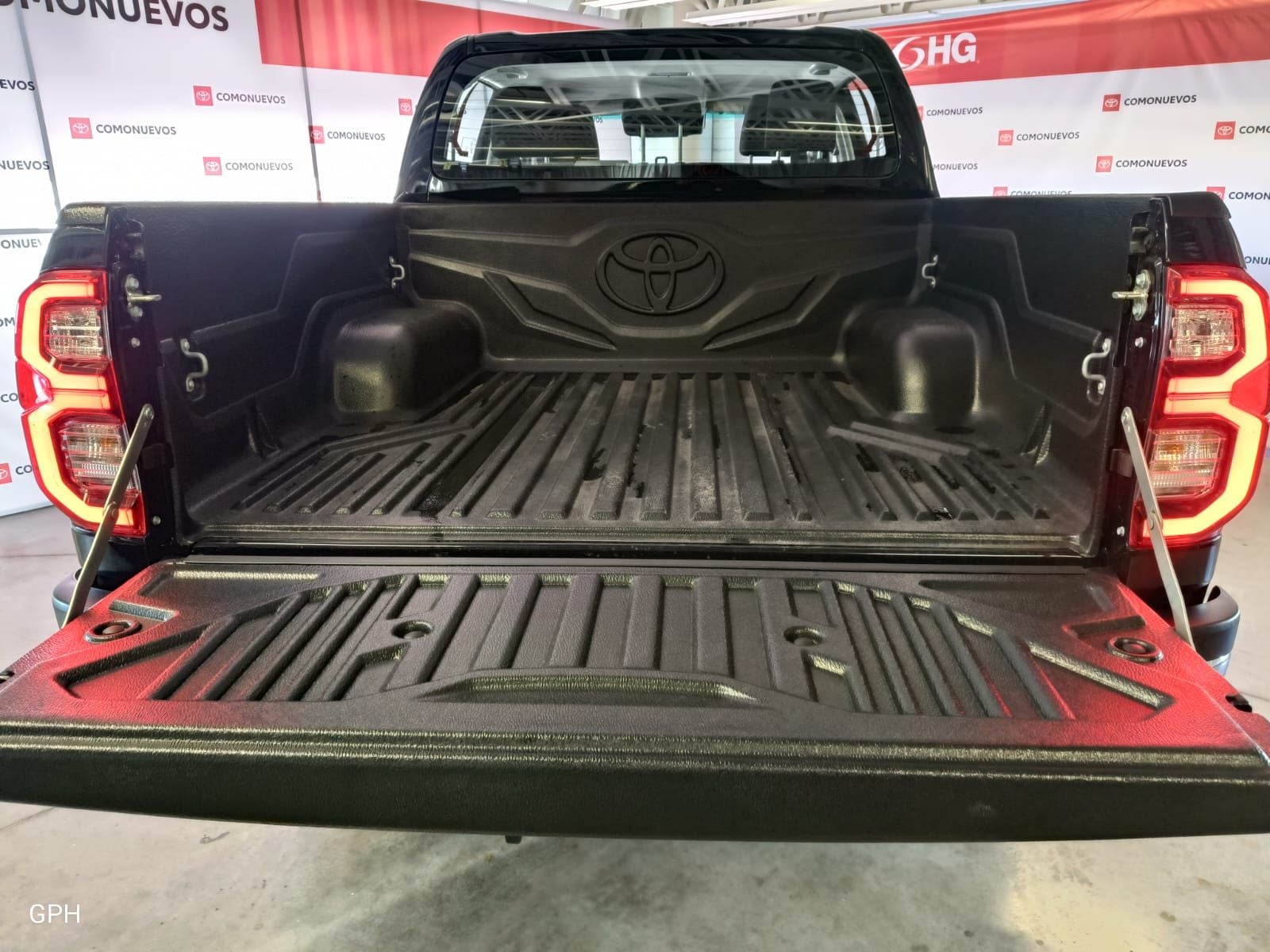 2025 Toyota Hilux 2.8 Doble Cabina Diesel At