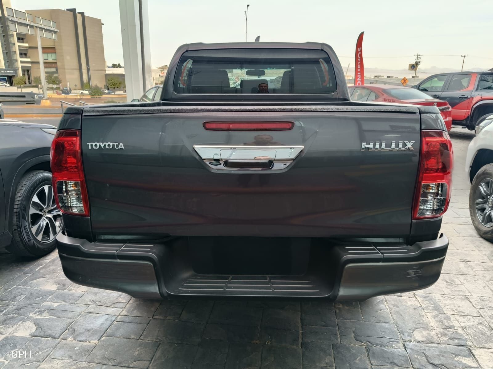 2024 Toyota Hilux 2.7 Doble Cabina Sr Mt