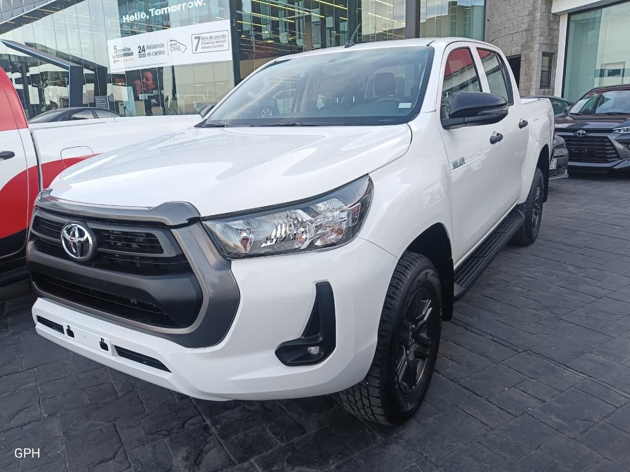 2024 Toyota Hilux 2.7 Doble Cabina Sr Mt