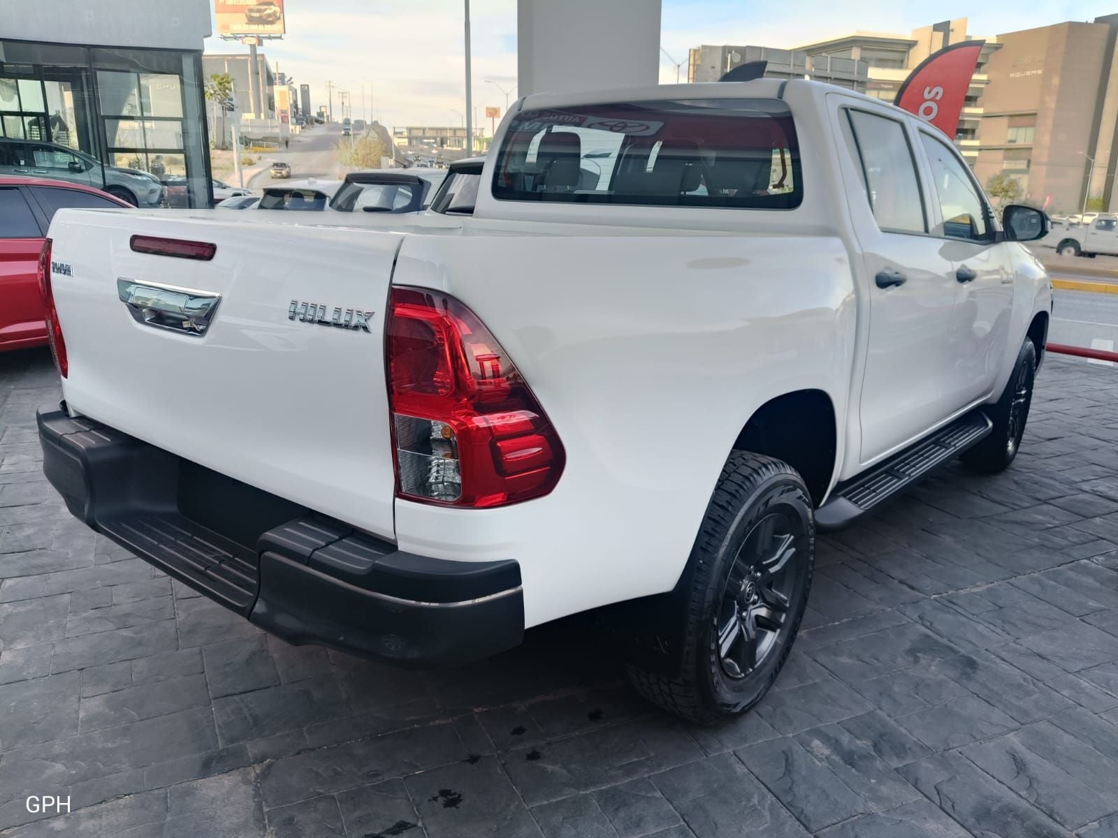 2024 Toyota Hilux 2.7 Doble Cabina Sr Mt