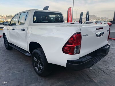 2024 Toyota Hilux 2.7 Doble Cabina Sr Mt