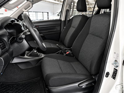 2026 Toyota Hilux 2.7 Doble Cabina MLM Mt