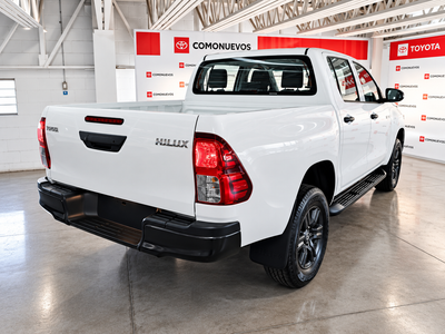 2026 Toyota Hilux 2.7 Doble Cabina MLM Mt