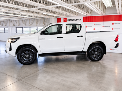 2026 Toyota Hilux 2.7 Doble Cabina MLM Mt
