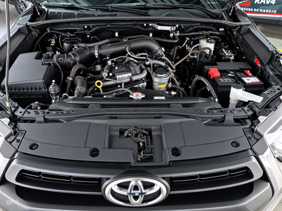 2023 Toyota Hilux 2.7 SR Doble Cabina Mt