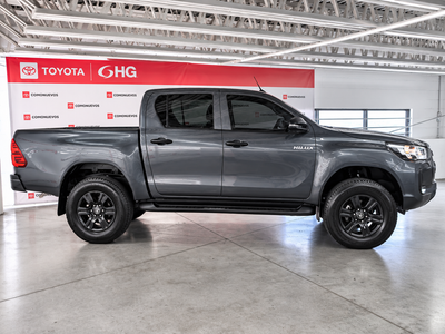 2023 Toyota Hilux 2.7 SR Doble Cabina Mt